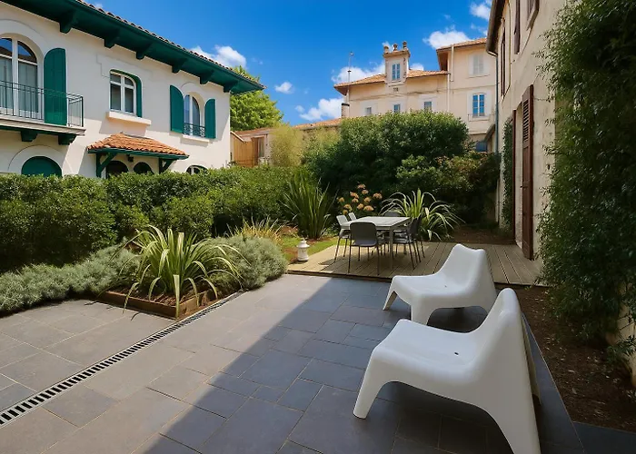 Tres Beau Et Grand T2, Jardin Et Terrasse Holiday home *